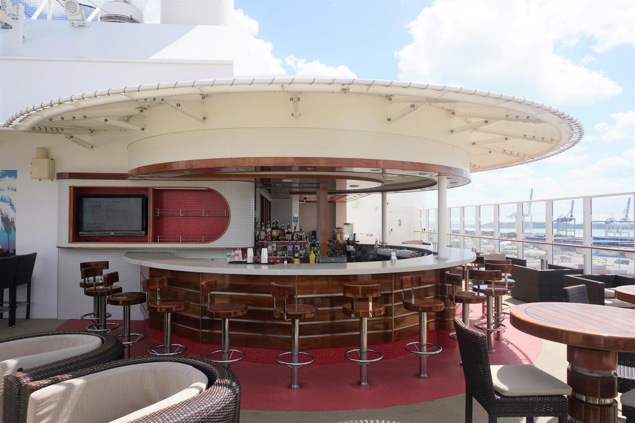 Norwegian Getaway Bars